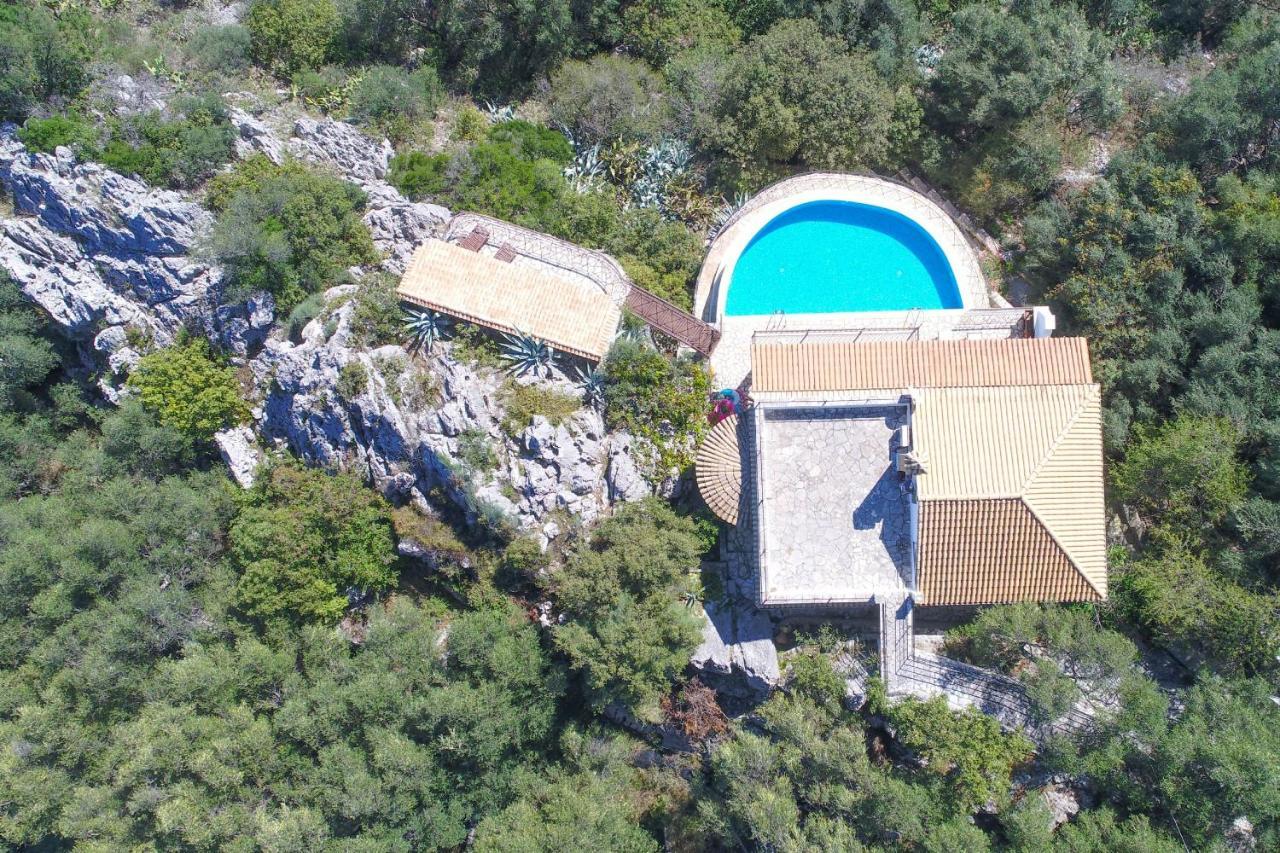Вілла House On The Rocks Katavolos Екстер'єр фото