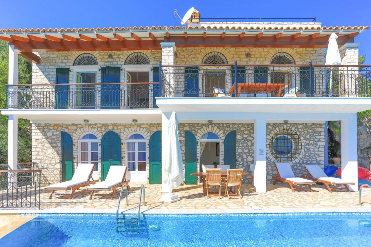 Вілла House On The Rocks Katavolos Екстер'єр фото