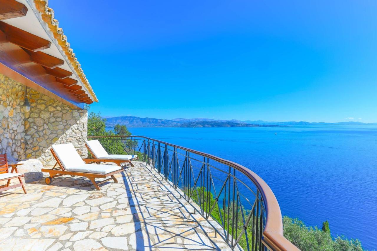 Вілла House On The Rocks Katavolos Екстер'єр фото